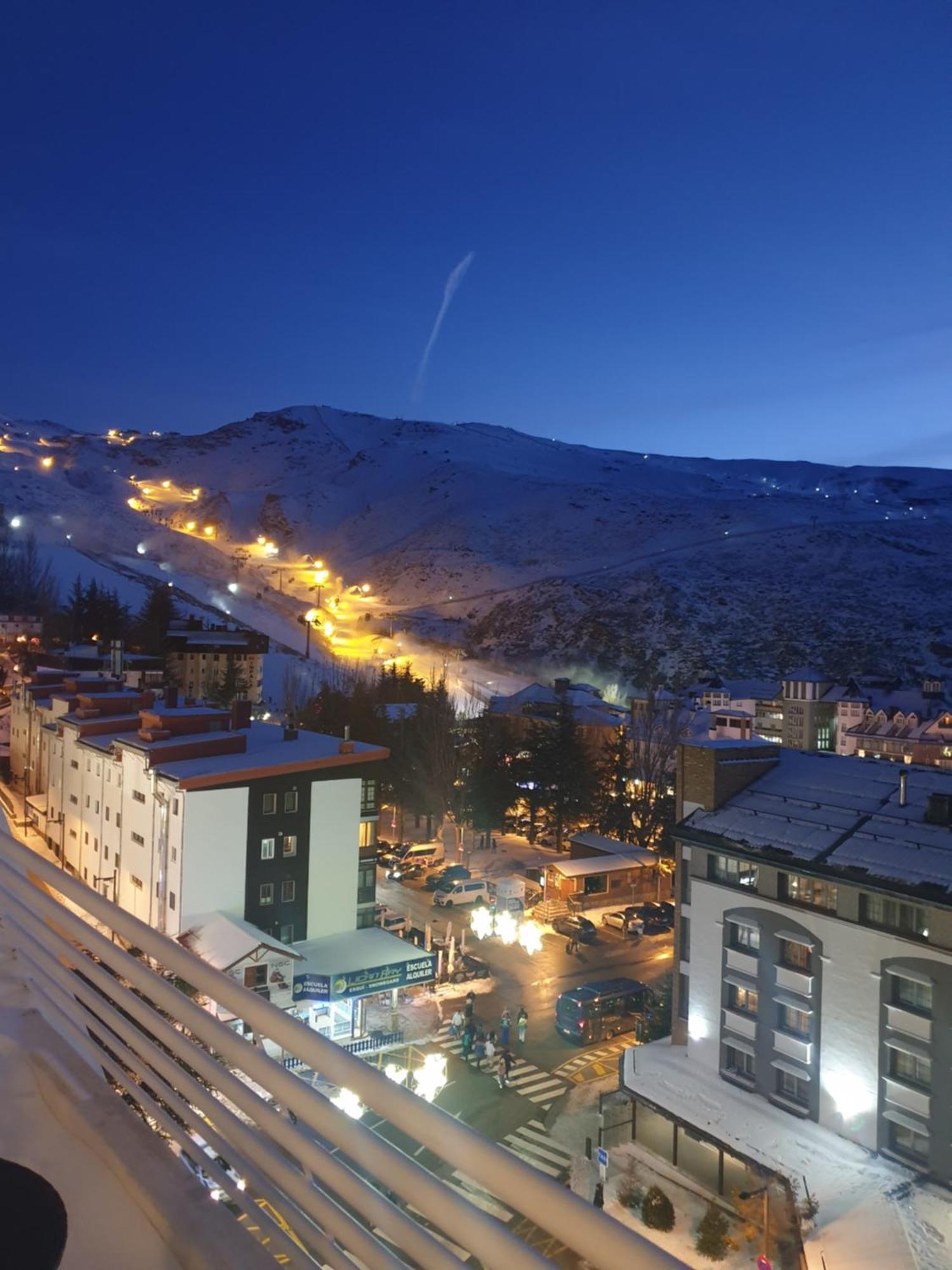 Atico Montblanc Zona Baja Apartment Сиера Невада Екстериор снимка